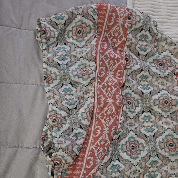 Maurices Bohemian Print Women's Top.Size 2 - Picture 4 of 5